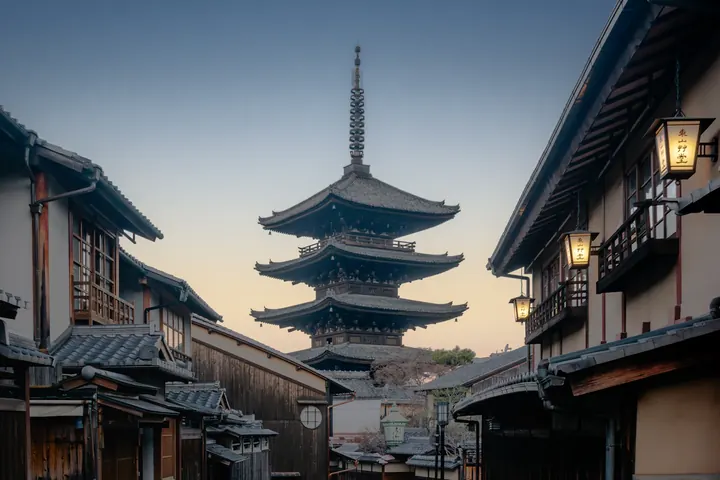 Yasaka Pagoda and traditional buildings in Kyoto at sunrise