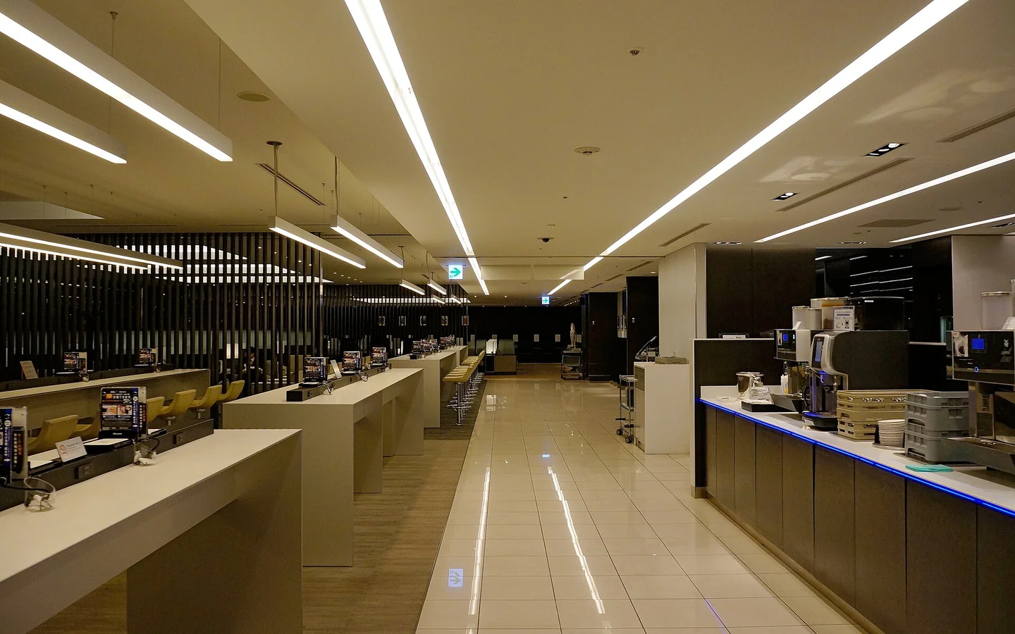 ANA domestic lounge at Tokyo Haneda Airport