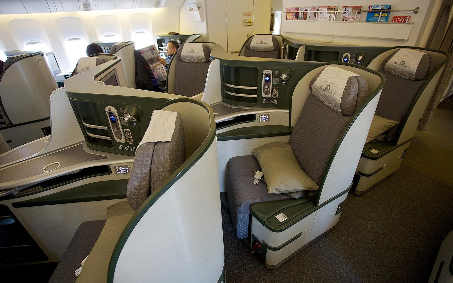 EVA Air Royal Laurel business class cabin