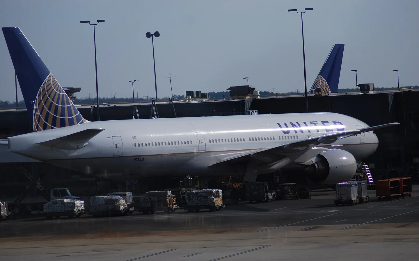 United Airlines Boeing 777 at Washington Dulles