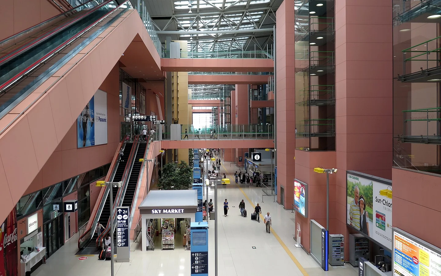 Kansai Airport Terminal 1 interior